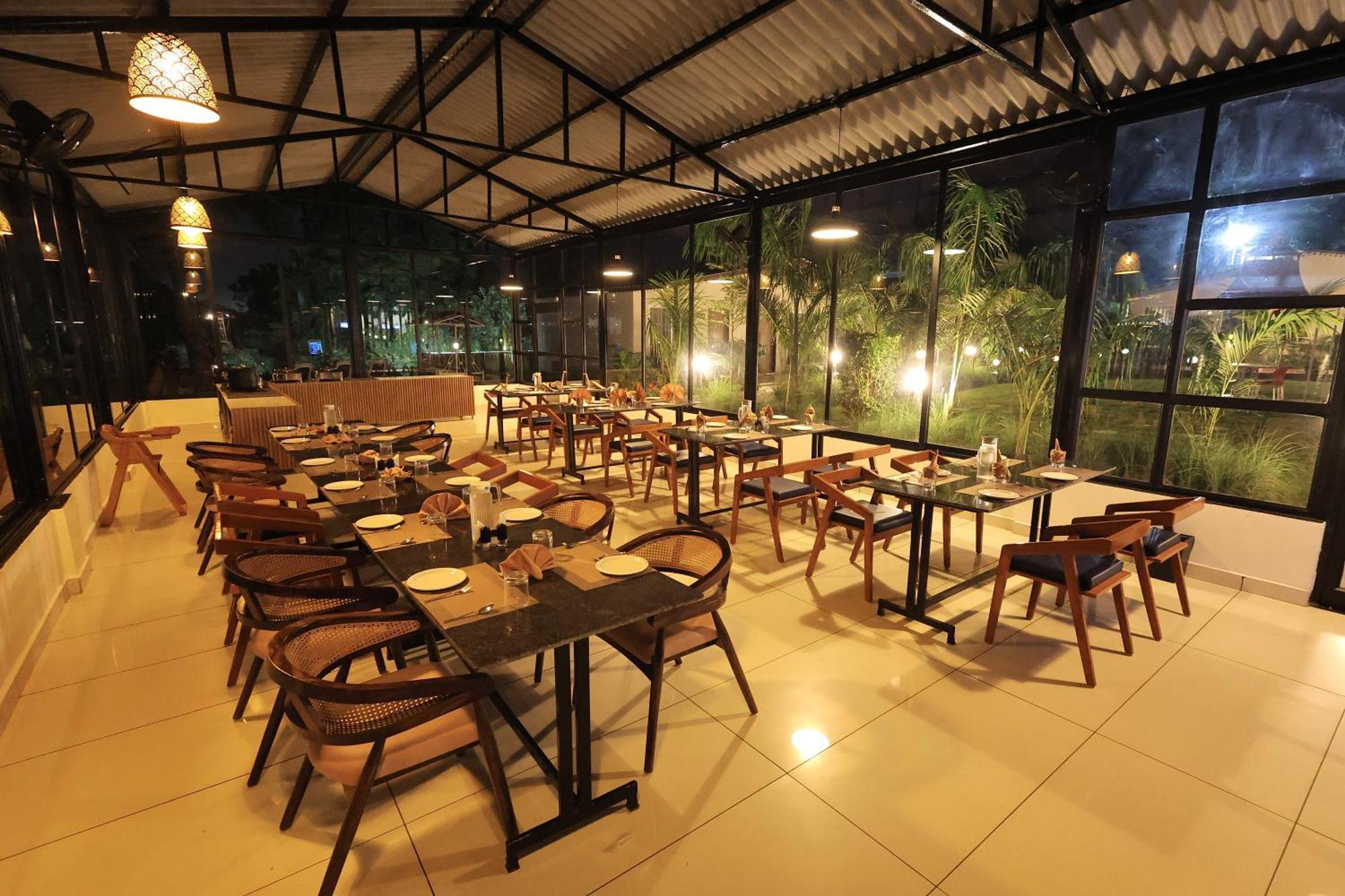 Riverview Tent Resort Kevadia Luaran gambar
