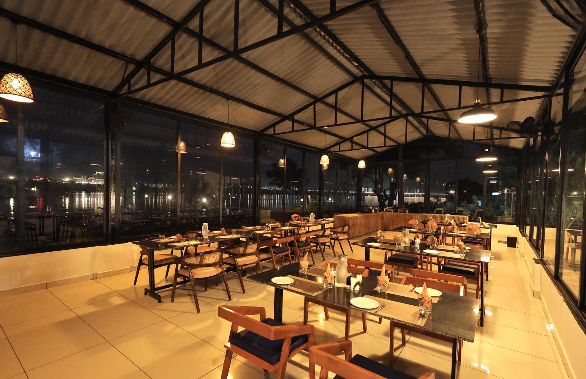 Riverview Tent Resort Kevadia Luaran gambar