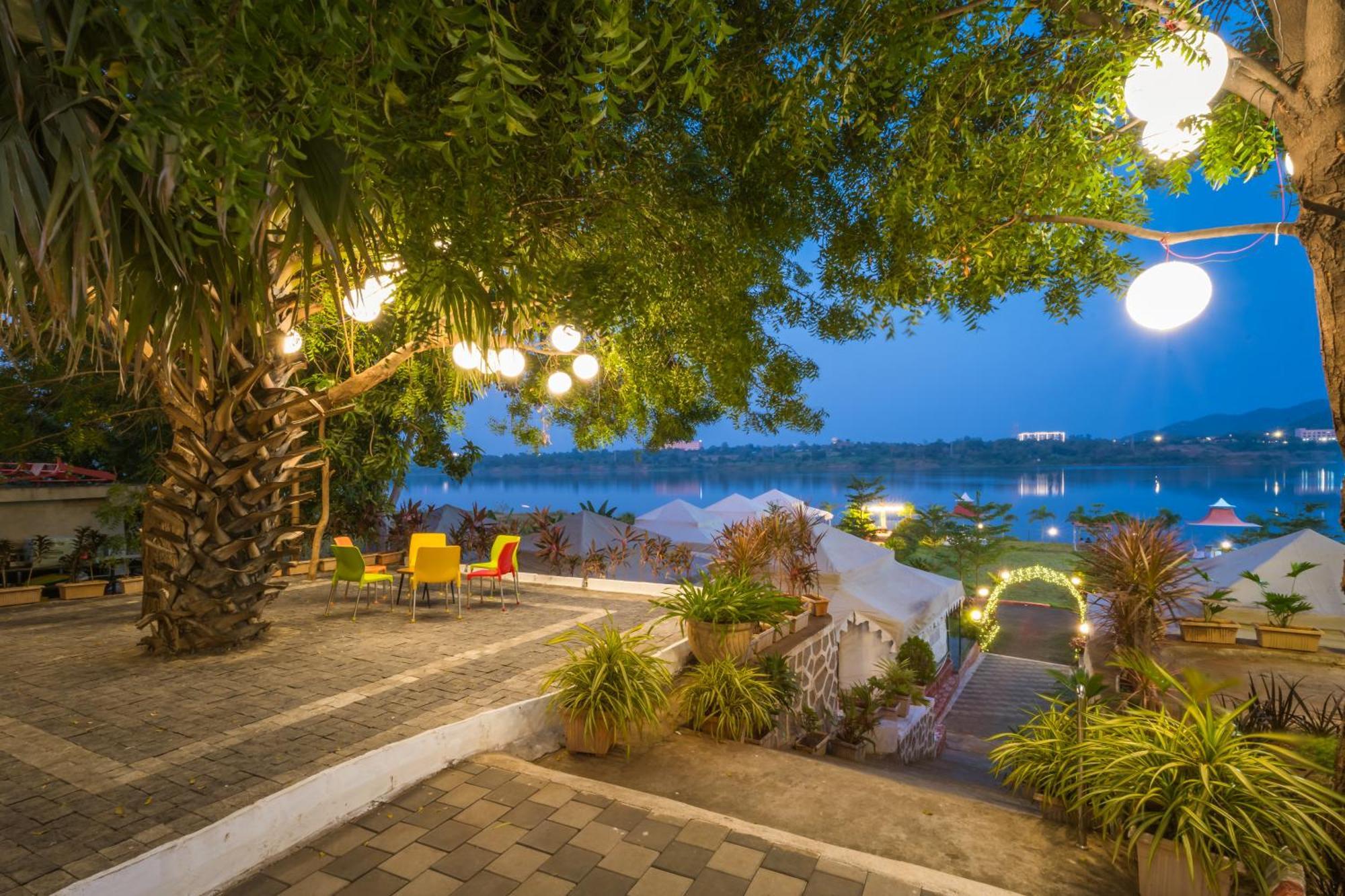 Riverview Tent Resort Kevadia Luaran gambar