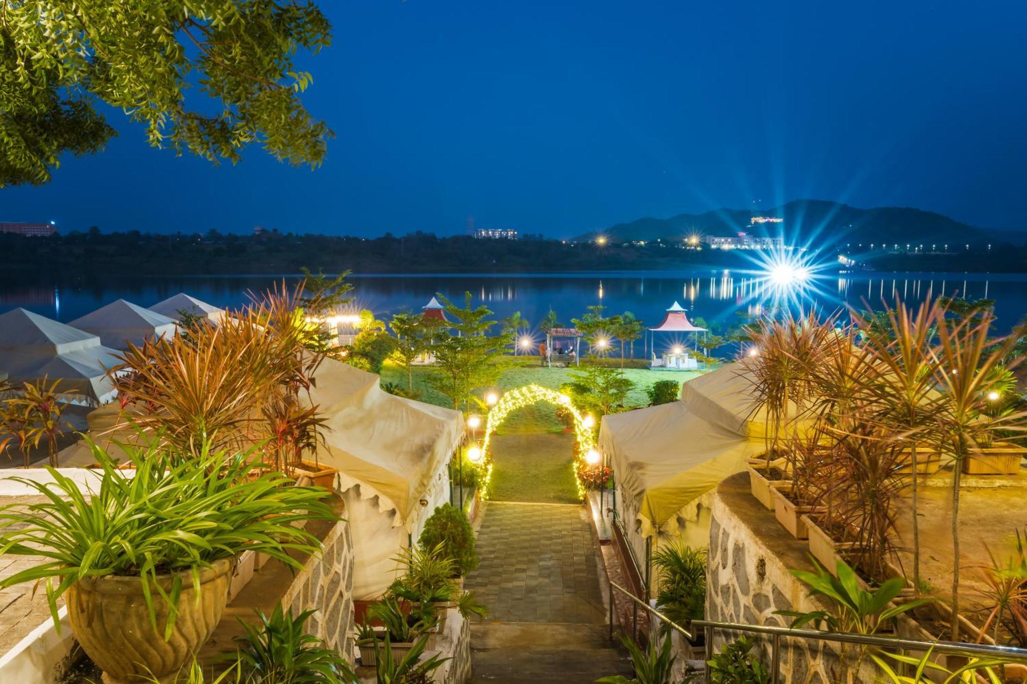 Riverview Tent Resort Kevadia Luaran gambar