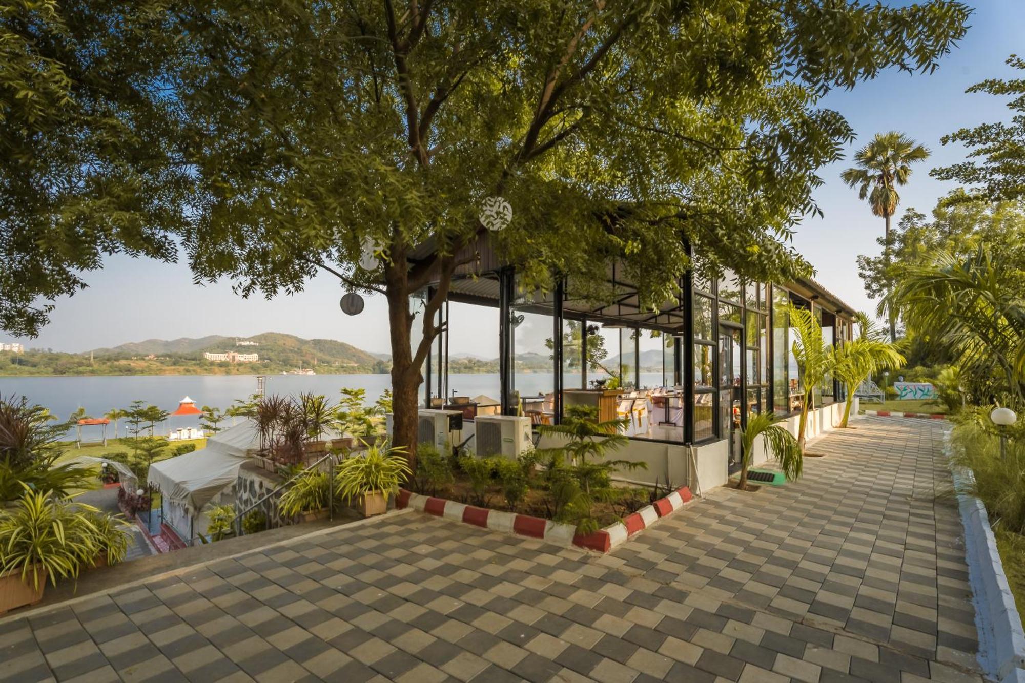 Riverview Tent Resort Kevadia Luaran gambar