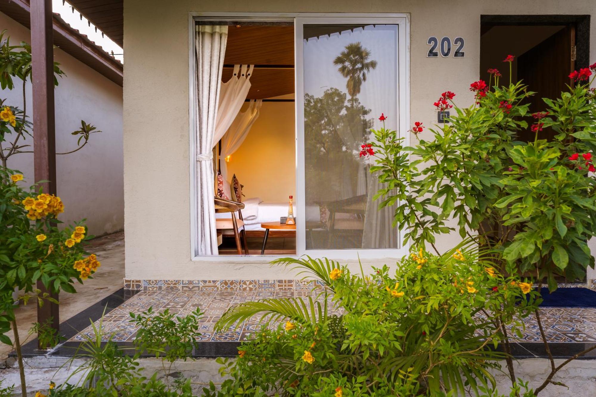 Riverview Tent Resort Kevadia Luaran gambar